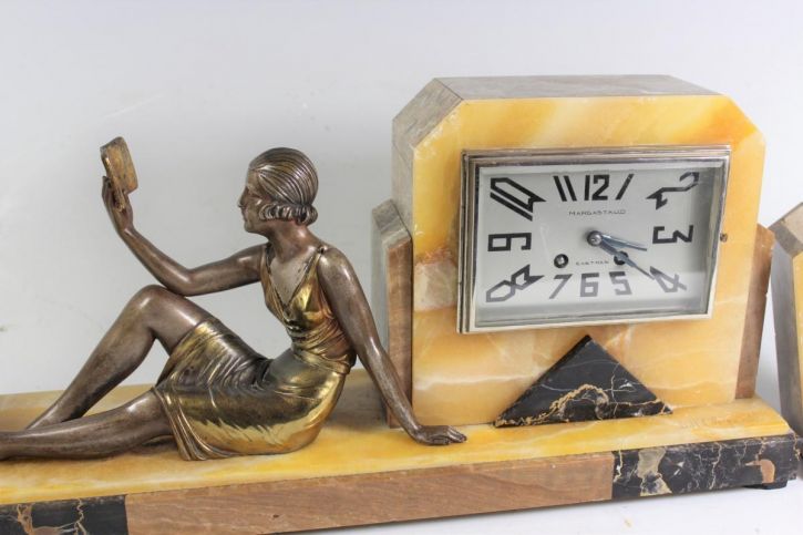 Antike französische Art Deco Uhr Marmor Bronze Figur Chiparus ca 1920