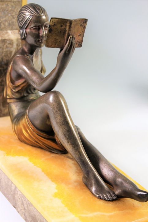 Antike französische Art Deco Uhr Marmor Bronze Figur Chiparus ca 1920