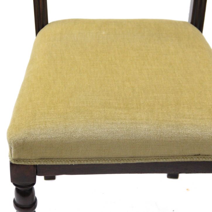 Klassischer viktorianische Esszimmerstuhl aus massiven Mahagoni