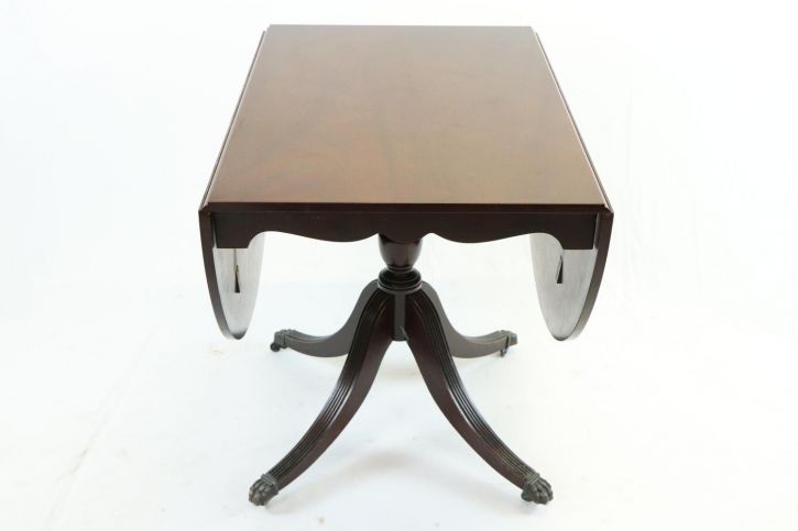 Pembroke Table / Esstisch, ausklappbar, mit paw feet
