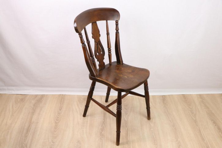 4er Satz rustikale Landhausstühle