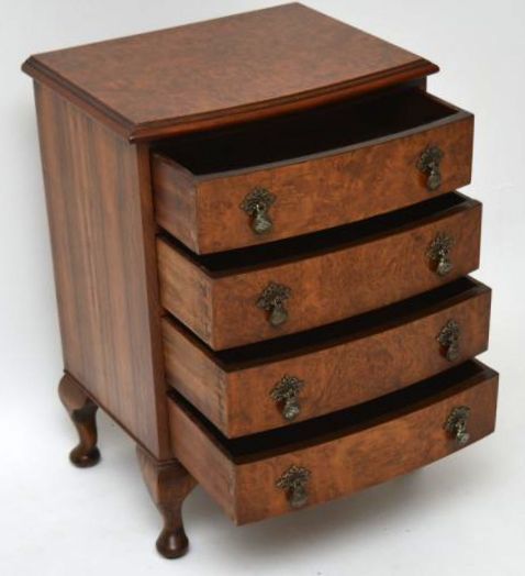 Kleine Antike Queen Anne Style Nussbaum Kommode