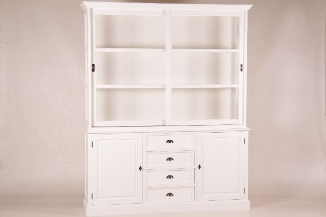 Schmaler Schrank, unbehandelt