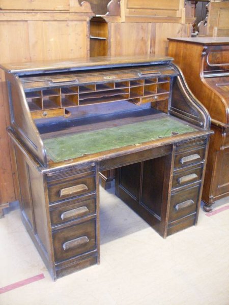 Antiker Rollschreibtisch