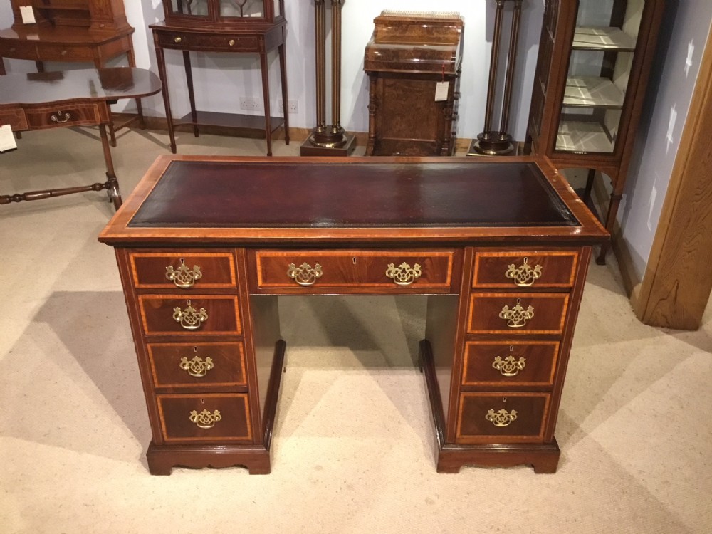 Antiker Edwardianischer Mahagoni Schreibtisch Pedestal Desk englisch