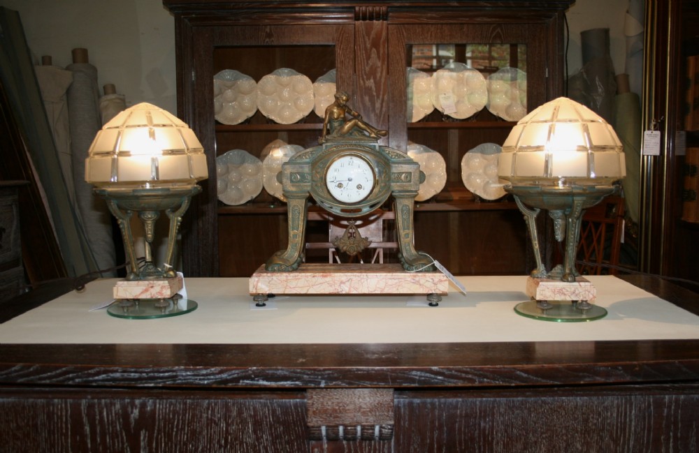 Antike Art Deco Uhr und Tischlampen Bronze Glas französisch ca 1930
