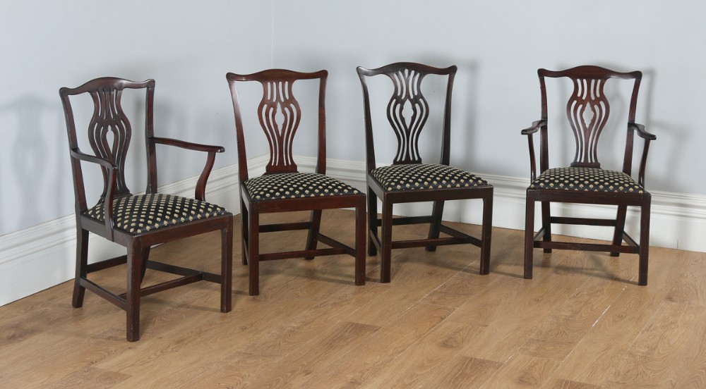 4 Georgianische Englische Antike Mahagoni Stühle im Chippendale Stil ca. 1800