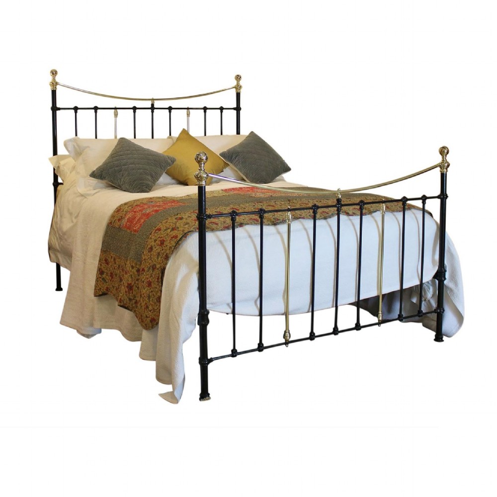 Viktorianisches Antikes Englisches Gusseisen und Messing Bett ca. 1890