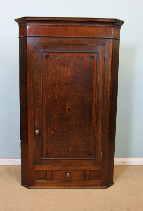 antique georgian oak & mahogany  corner cupboard ca. 1800 Jh.
