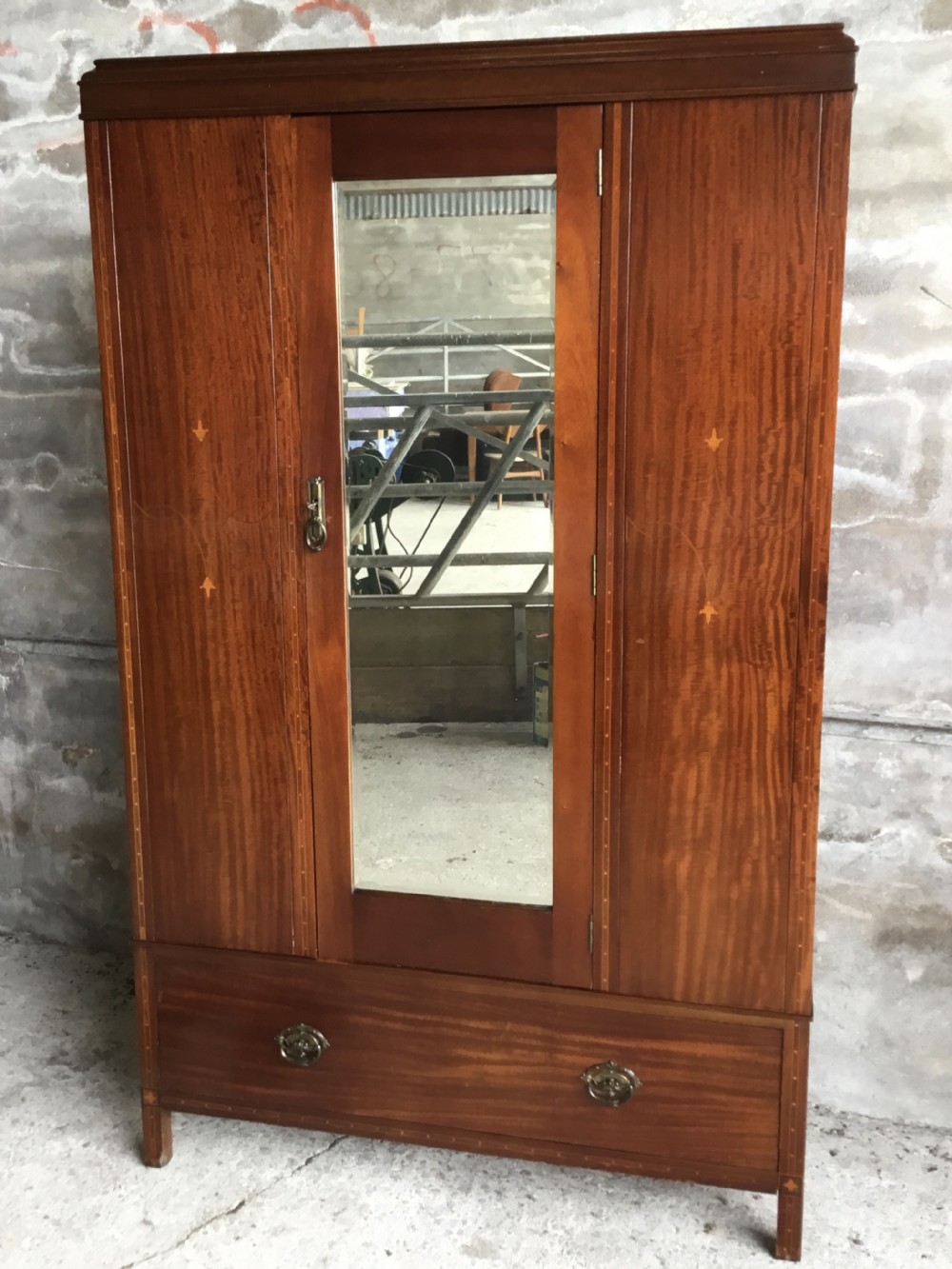 Edwardianischer Kleiderschrank aus Mahagoniholz mit eingebautem Spiegel