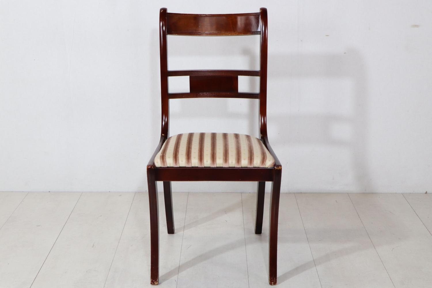 Englischer Single Chair im Regency Style, in Mahagoni, mit eleganten Sabre Legs - sofort lieferbar