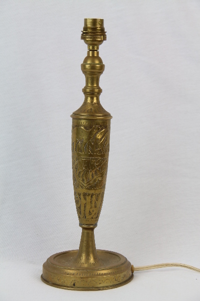 Goldfarbene Tischlampe Fuss france antik 